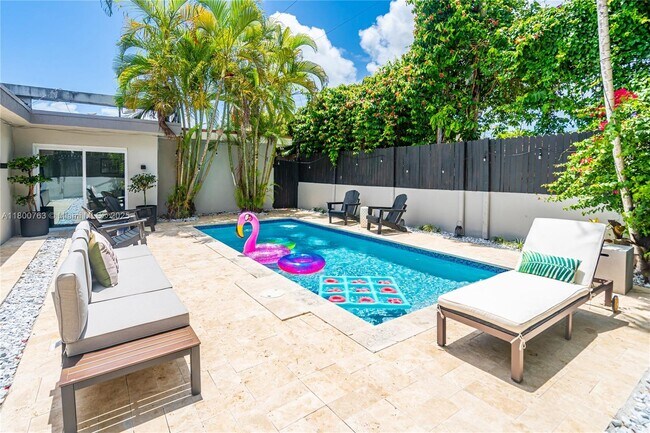 property at 520 SW 22nd Rd