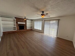 4319 53rd St in Lubbock, TX - Foto de edificio - Building Photo