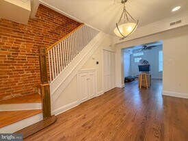 318 11th St SE in Washington, DC - Building Photo