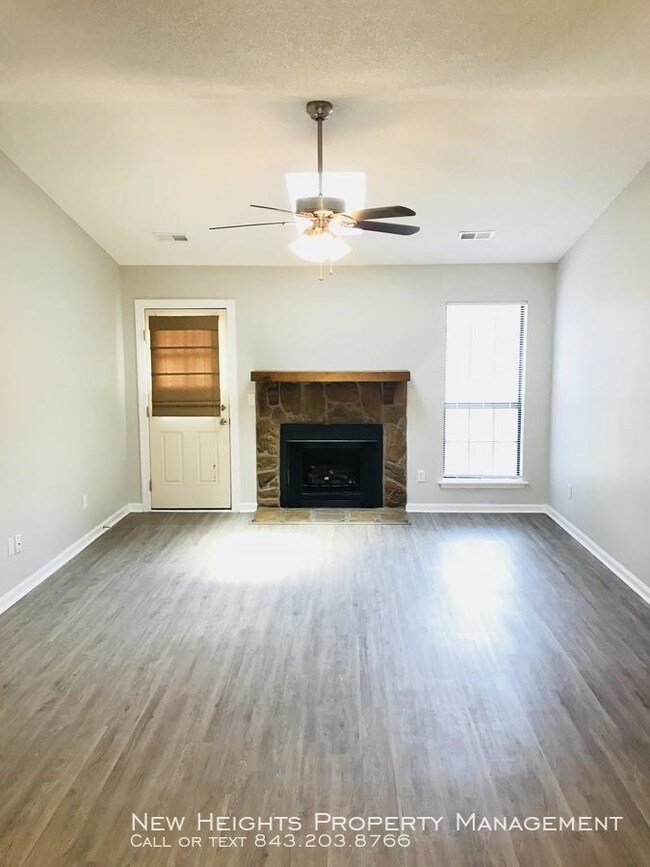 116 Lancelot Hall in Charleston, SC - Building Photo - Building Photo