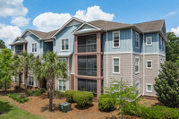 Bees Ferry in Charleston, SC - Foto de edificio - Building Photo