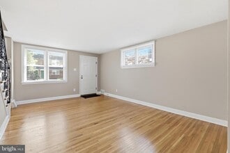 271 W Wyncliffe Ave in Clifton Heights, PA - Building Photo - Building Photo