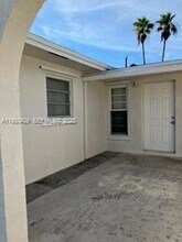 6181 SW 41st Ct-Unit -1 in Davie, FL - Building Photo - Building Photo