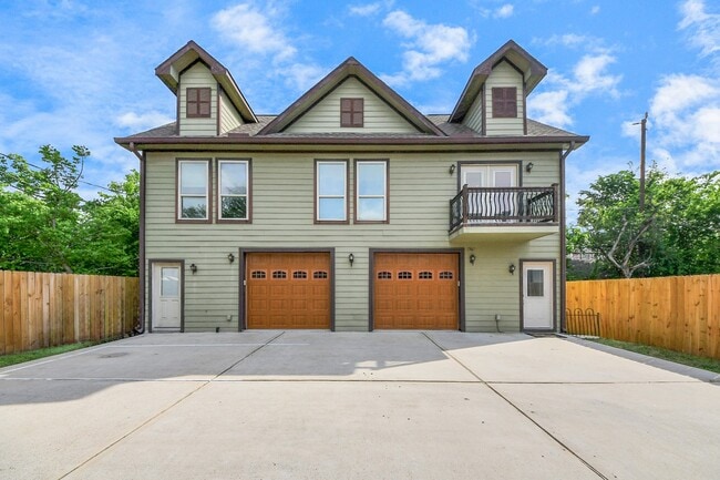 property at 1561 Scharpe St