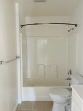 911 Willow St, Unit Gold Coast Gem in Alameda, CA - Building Photo - Building Photo