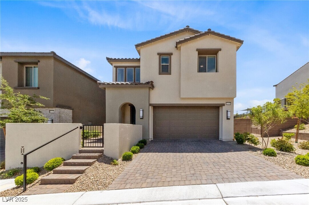 12131 Arrebol Ave in Las Vegas, NV - Building Photo