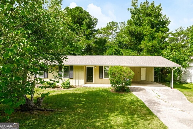 property at 2820 Foxlair Trail