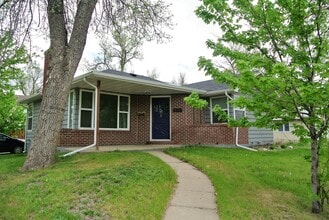 918 1st Ave SW in Minot, ND - Building Photo - Building Photo