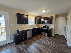 807 Karmaflux Way in Clarksville, TN - Building Photo - Building Photo