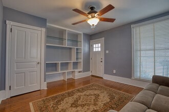 8 Glenwood Ave in Collegeville, PA - Building Photo - Building Photo