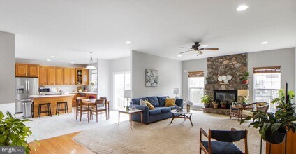 115 Richard Dr SE in Leesburg, VA - Building Photo - Building Photo