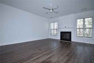 3049 Hartright Bend Ct in Duluth, GA - Building Photo - Building Photo