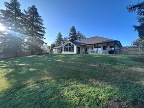 531 High Sierra Dr in Exeter, CA - Building Photo - Building Photo