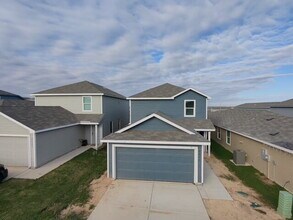 2831 Red Diamond in San Antonio, TX - Building Photo - Building Photo
