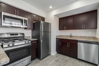 Chatham Hill Apartments in Chatham, NJ - Foto de edificio - Building Photo