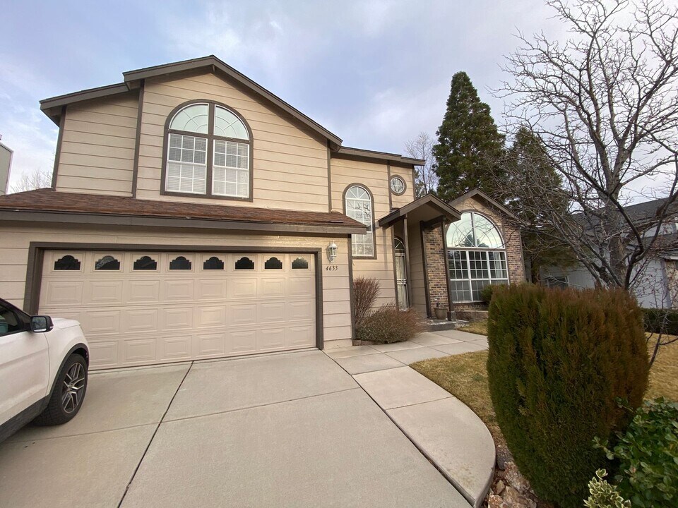 4633 Canyon Ridge Ln in Reno, NV - Building Photo