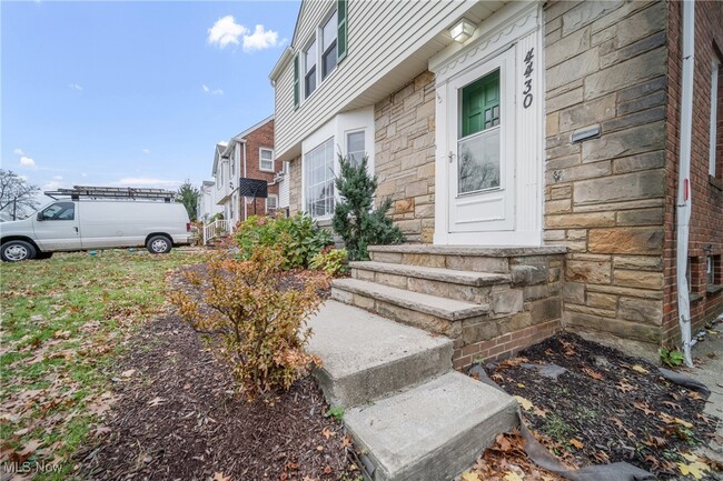 property at 4430 Silsby Rd