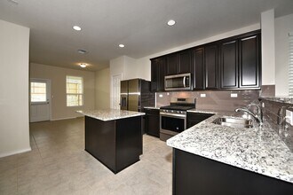 11943 Sitio Plains in San Antonio, TX - Building Photo - Building Photo