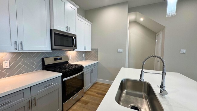 8110 Esther Acres Ln in Houston, TX - Building Photo - Building Photo