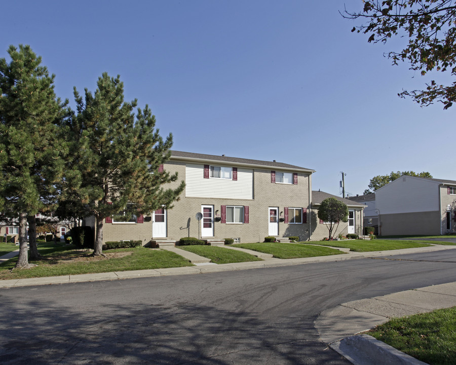 Lancaster Village Cooperative in Pontiac, MI - Building Photo