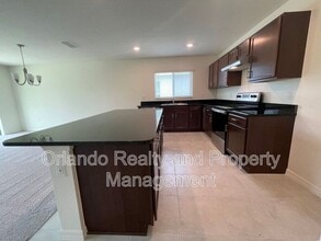 1529 Venice Ln in Davenport, FL - Foto de edificio - Building Photo