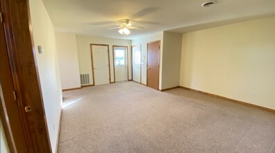 525 Sir Benjamin Way in Schenectady, NY - Foto de edificio - Building Photo