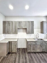 7621 Virginia Ave in St. Louis, MO - Foto de edificio - Building Photo