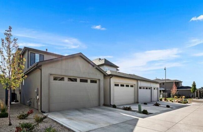 4422 E Parkcenter Blvd in Boise, ID - Building Photo - Building Photo