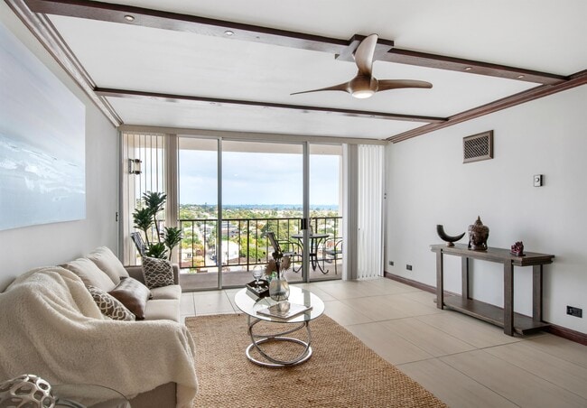 4944 Cass St in San Diego, CA - Building Photo - Building Photo