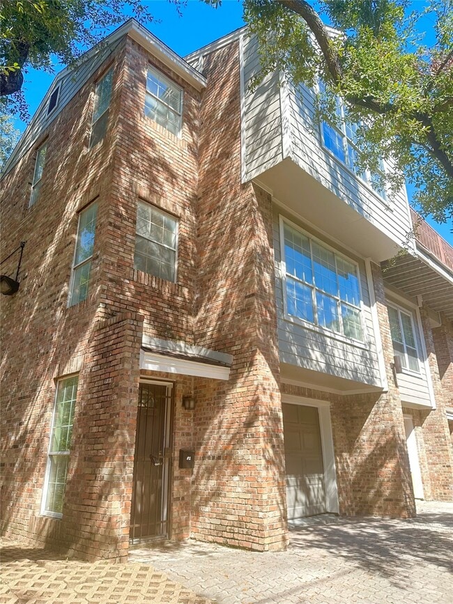 property at 2633 Peckham St