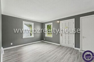 2126 Marlow Rd in Toledo, OH - Building Photo - Building Photo