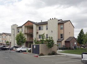 Waterman Square Apartments in Elk Grove, CA - Building Photo
