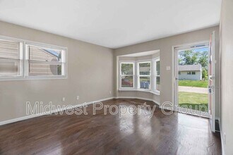 10515 Prestwick Dr in St. Louis, MO - Building Photo - Building Photo