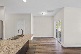 345 S Stingray Ln in Sneads Ferry, NC - Building Photo - Building Photo