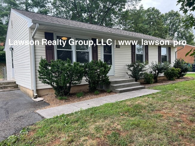 property at 4777 Long Acre Dr NE