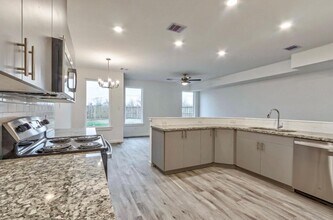 4811 Dig Dug Ln in Houston, TX - Building Photo - Building Photo