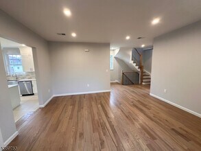 32 Park St in Bloomfield, NJ - Building Photo - Building Photo