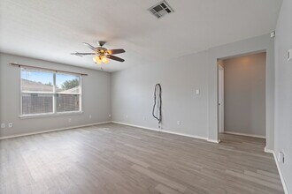 13413 Constellation Dr in Manor, TX - Building Photo - Building Photo