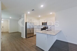 31973 Katelin Cir in Leesburg, FL - Building Photo - Building Photo