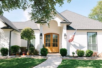 6723 Dupper Dr in Dallas, TX - Building Photo - Building Photo