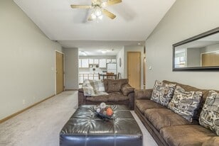 Fountain Glen in Lincoln, NE - Building Photo