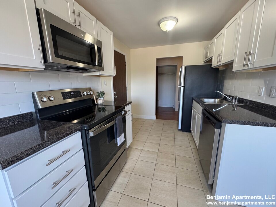 892 Massachusetts Ave, Unit 50 in Arlington, MA - Building Photo