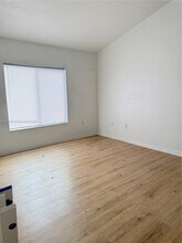 117 SE 3rd Ave in Hallandale Beach, FL - Building Photo - Building Photo