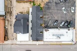 911 2nd St S in Nampa, ID - Building Photo