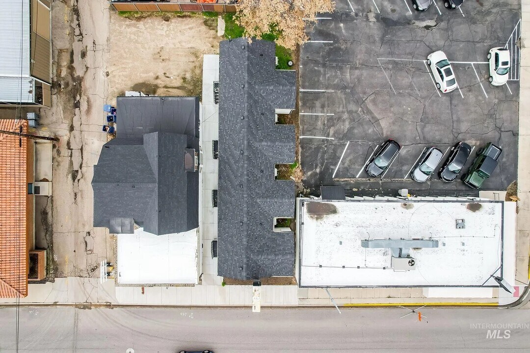 911 2nd St S in Nampa, ID - Building Photo