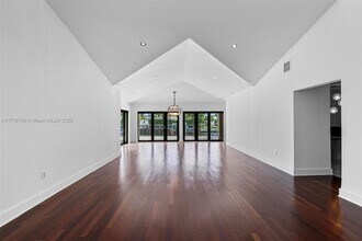 12605 Cyprus Rd in North Miami, FL - Building Photo - Building Photo