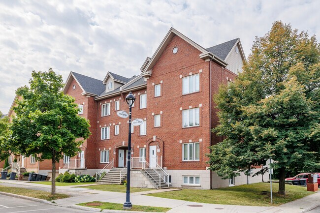 1700 Alexis-Nihon Boul in St. Laurent, QC - Building Photo - Building Photo