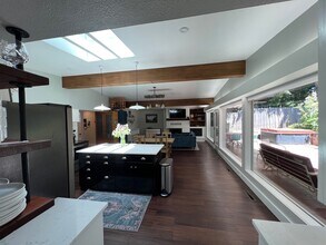 2041 Adams St in Eugene, OR - Building Photo - Building Photo