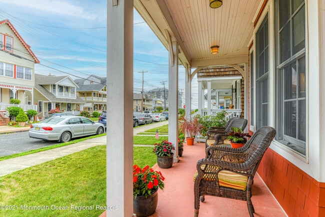 26 Atlantic Ave in Ocean Grove, NJ - Building Photo - Building Photo