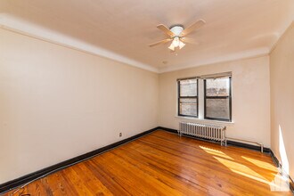 940 W Cuyler Ave, Unit 305 in Chicago, IL - Building Photo - Building Photo
